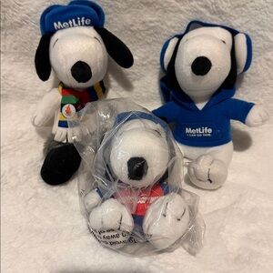 MetLife Snoopy Plush Toy - lot of 3